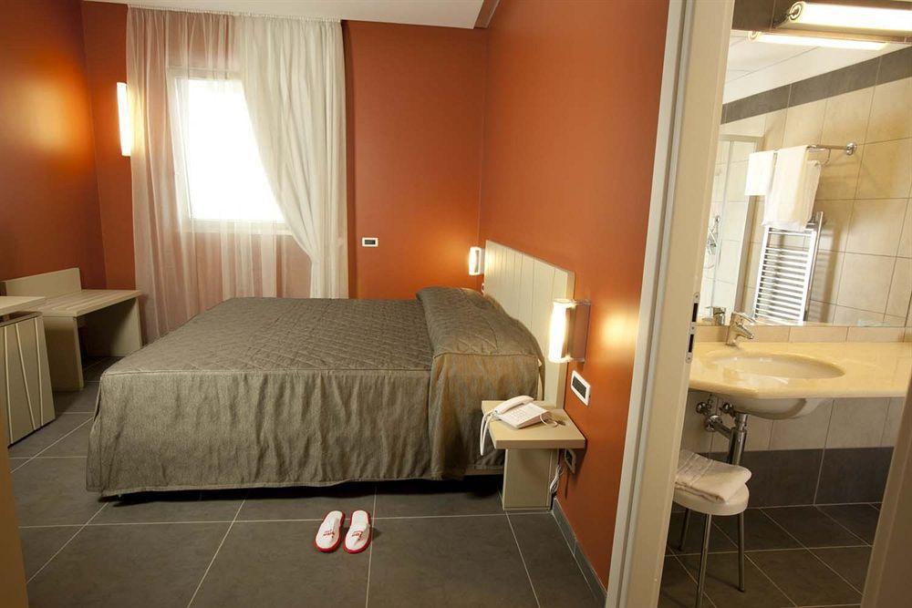 Rolling Hotel Casoria Extérieur photo